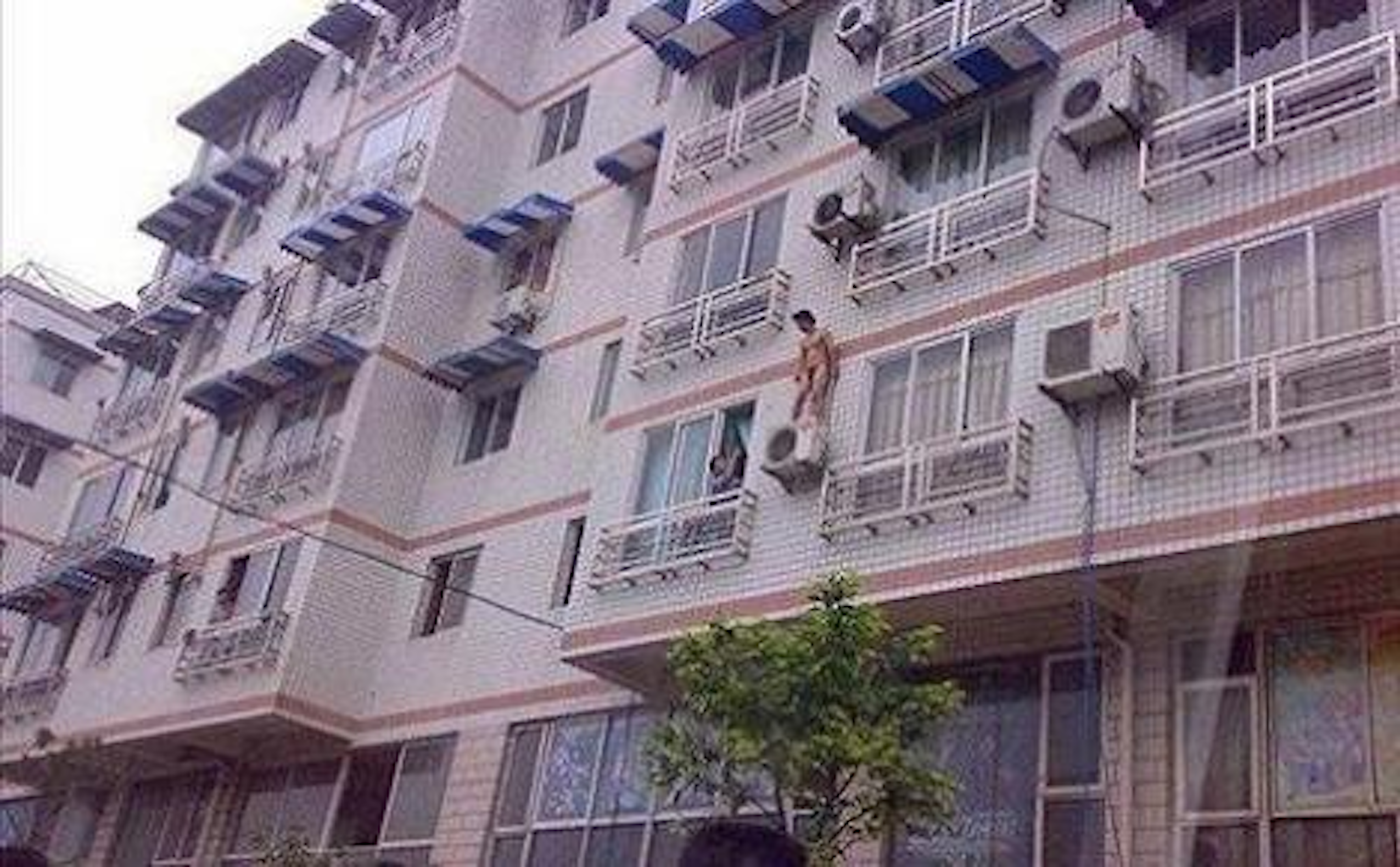Love Cheat Gets Caught Hiding on a Air Conditioner